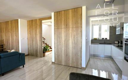 AFYREAL predaj 4izb domu Dunajská Lužná, kolaudácia 2019, veľká obývačka-50m2, krb, terasa, garáž, malá záhradka.