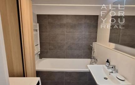 AFYREAL prenájom slnečný 2i byt na 18. posch. -výhľad na panorámu mesta KLINGERKA