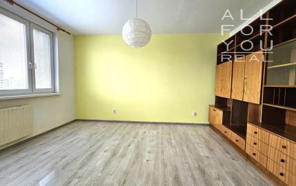 1 izbový byt v Bratislave - Petržalke, 36m2, čiastočná rekonštrukcia "PREDANÉ"