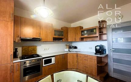 AFYREAL Predaj 4izb byt Vyšehradská Petržalka po staršej kompletnej rekonštrukcii, balkón