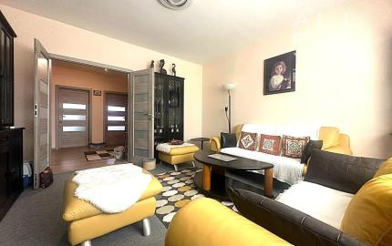 AFYREAL Predaj 4izb byt Vyšehradská Petržalka po staršej kompletnej rekonštrukcii, balkón