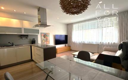 AFYREAL REZERVOVANE 3izb bytu s parkovaním Kadnárova - Rača 68m2 plus loggia 7m2 plus parkovanie.