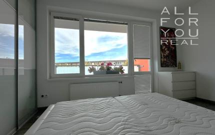 AFYREAL REZERVOVANE 3izb bytu s parkovaním Kadnárova - Rača 68m2 plus loggia 7m2 plus parkovanie.