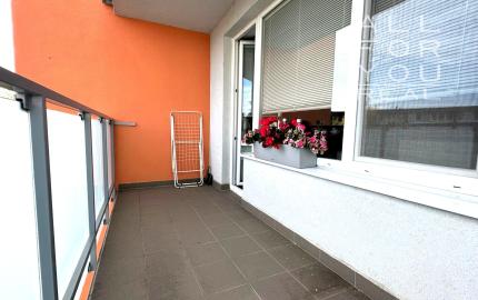 AFYREAL REZERVOVANE 3izb bytu s parkovaním Kadnárova - Rača 68m2 plus loggia 7m2 plus parkovanie.