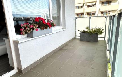 AFYREAL REZERVOVANE 3izb bytu s parkovaním Kadnárova - Rača 68m2 plus loggia 7m2 plus parkovanie.