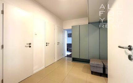 AFYREAL predaj 4izb Cabanova ul., kompletná rekonštrukcia, úložný priestor, loggia, výťah, slnečný, svetlý.