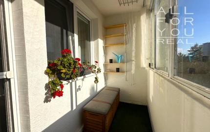 AFYREAL predaj 4izb Cabanova ul., kompletná rekonštrukcia, úložný priestor, loggia, výťah, slnečný, svetlý.