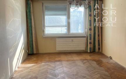 AFYREAL predaj 2 izbový byt pôvodný stav ul. P.O.Hviezdoslava, TOP prostredie