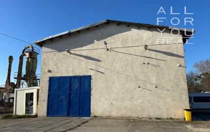 AFYREAL Lozorno- prenájom hala 542,9m2, spevnená plocha 438m2 na parkovanie kamiónov.