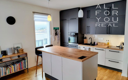 Priestranný 3-izb. byt s pivnicou Pod Vŕškami, ktorý očarí