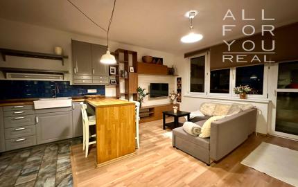 AFYREAL predaj 2izb byt Nejedlého, Dúbravka - loggia, výťah, kolaudácia 2003