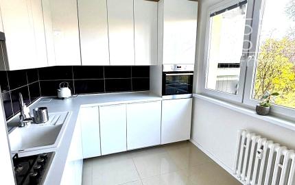 AFYREAL predane 4izb Cabanova ul., kompletná rekonštrukcia, úložný priestor, loggia, výťah, slnečný, svetlý