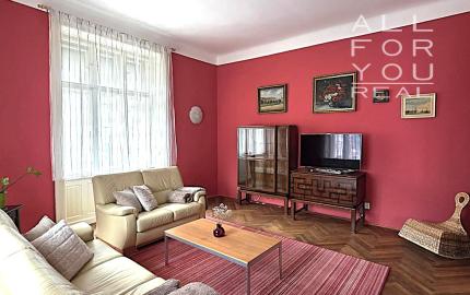 AFYREAL Prenájom typický staromestský 3izb byt Moskovská ul. v srdci Bratislavy- Medická záhrada - RK neplatíte