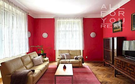 AFYREAL Prenájom typický staromestský 3izb byt Moskovská ul. v srdci Bratislavy- Medická záhrada - RK neplatíte