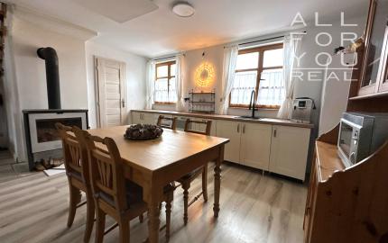 AFYREAL prenájom dog friendly 3izb celoročne obývateľnej chaty iba 25km od Rusoviec - pri Šulianskom jazere, tiché a pokojné prostredie.