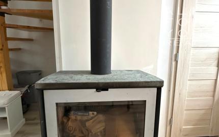 AFYREAL prenájom dog friendly 3izb celoročne obývateľnej chaty iba 25km od Rusoviec - pri Šulianskom jazere, tiché a pokojné prostredie.