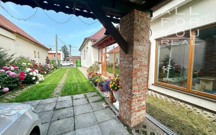 AFYREAL Vojka predaj dom na okamžité bývanie, 4 izby, podnikateľská časť- hala a dieľňa