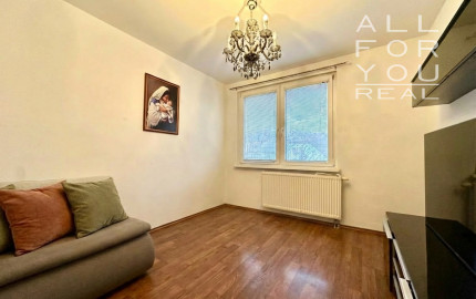 AFYREAL predaj 4izb byt 90m2 Radničné námestie, vlastný kotol na kúrenie, kompl.rekonštr., balkón, veľká pivnica