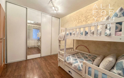 AFYREAL predaj 4izb byt 90m2 Radničné námestie, vlastný kotol na kúrenie, kompl.rekonštr., balkón, veľká pivnica