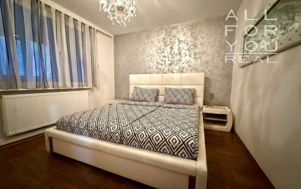 AFYREAL predaj 4izb byt 90m2 Radničné námestie, vlastný kotol na kúrenie, kompl.rekonštr., balkón, veľká pivnica