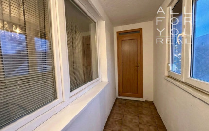 AFYREAL predaj 4izb byt 90m2 Radničné námestie, vlastný kotol na kúrenie, kompl.rekonštr., balkón, veľká pivnica