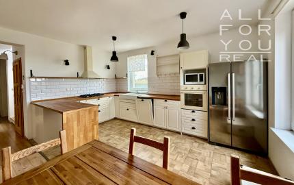 VIDEO, Viac izieb, viac pohody: 5-izbový rodinný dom, kde nikto nemusí robiť kompromisy