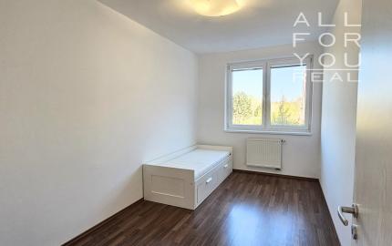 Klimatizovaný 3-izb. byt s balkónom a recepciou–Bosákova,BA5