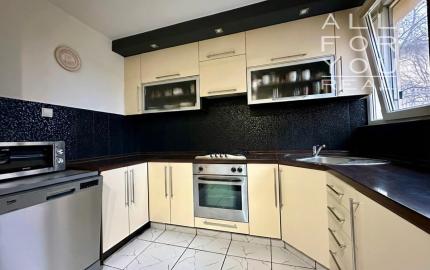 AFYREAL predaj 4izb byt 90m2 Radničné námestie, vlastný kotol na kúrenie, kompl.rekonštr., balkón, veľká pivnica