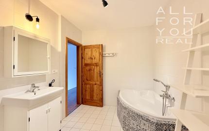 Viac izieb, viac pohody: 5-izbový rodinný dom, kde nikto nemusí robiť kompromisy