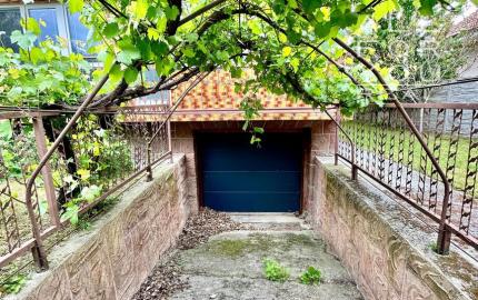 VIDEO, ZNÍŽENÁ CENA 10-izbový rodinný dom, ÚP 340m2, pozemok 638m2