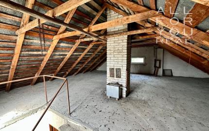 VIDEO, ZNÍŽENÁ CENA 10-izbový rodinný dom, ÚP 340m2, pozemok 638m2