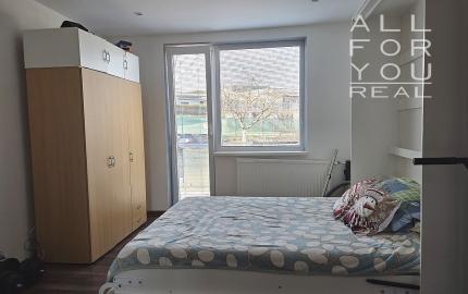 4 izb. byt. jednotka v RD, kompletná rekonštrukcia, 87 m², garáž, pivnica, skladové priestory s pozemkom 333 m2
