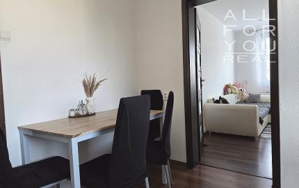 4 izb. byt. jednotka v RD, kompletná rekonštrukcia, 87 m², garáž, pivnica, skladové priestory s pozemkom 333 m2