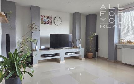 4 izb. byt. jednotka v RD, kompletná rekonštrukcia, 87 m², garáž, pivnica, skladové priestory s pozemkom 333 m2