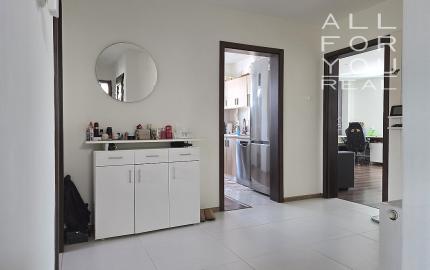 3 izb. byt. jednotka v RD, kompletná rekonštrukcia, 87 m², garáž, pivnica, skladové priestory s pozemkom 333 m2