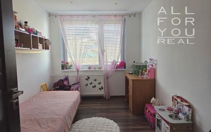 3 izb. byt. jednotka v RD, kompletná rekonštrukcia, 87 m², garáž, pivnica, skladové priestory s pozemkom 333 m2