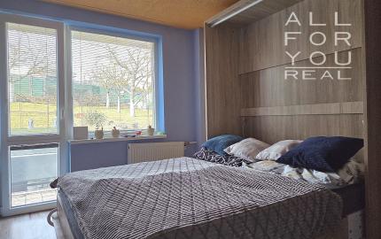 3 izb. byt. jednotka v RD, kompletná rekonštrukcia, 87 m², garáž, pivnica, skladové priestory s pozemkom 333 m2