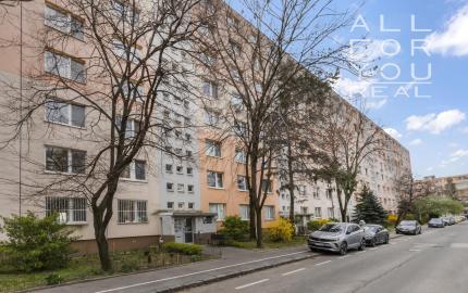 Štýlový 3 izbový byt s rozlohou 70 m2 v srdci Ružinova na Rumančekovej ulici  *** SKVELÁ INVESTÍCIA ***