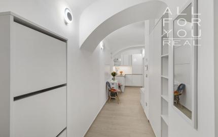 KOMPLETNÁ REKONŠTRUKCIA 1 izbový byt 24 m2 – Prostredná ul. 15 / Svätý Jur  ***  VÝBORNÁ PONUKA  ***