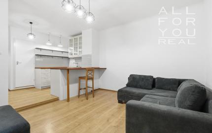 ZREKONŠTRUOVANÝ 2 izbový byt,  60 m2, Prostredná ul.  *** VÝBORNÁ PONUKA ***