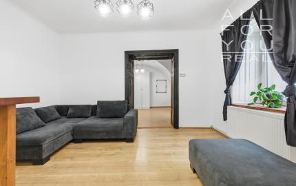 ZREKONŠTRUOVANÝ 2 izbový byt,  60 m2, Prostredná ul.  *** VÝBORNÁ PONUKA ***