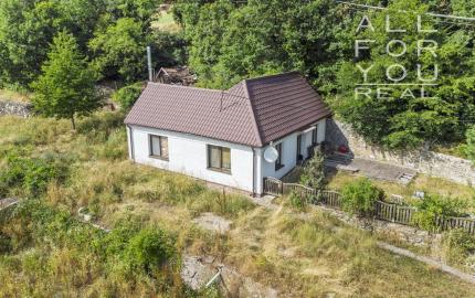 Výnimočný pozemok s RD a nádherným výhľadom na Svätý Jur