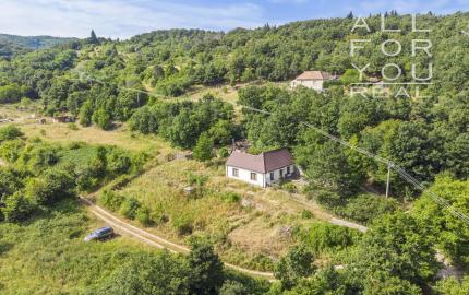 Výnimočný pozemok s RD a nádherným výhľadom na Svätý Jur