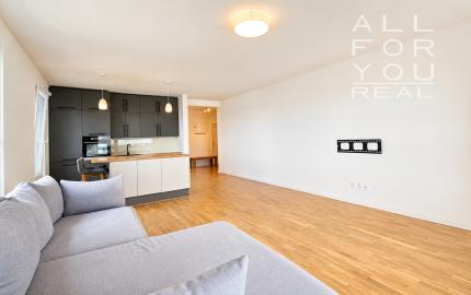 Ihneď voľný 3-izbový byt 91,12 m²,západný balkón,Pod vŕškami