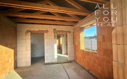 AFYREAL predaj pozemku 901m2 s menšou rozostavanou stavbou Vojka nad Dunajom