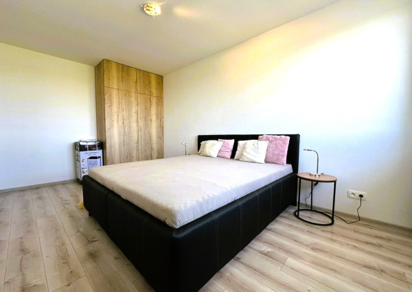 AFYREAL predaj 4izb domu Dunajská Lužná, kolaudácia 2019, veľká obývačka-50m2, krb, terasa, garáž, malá záhradka.