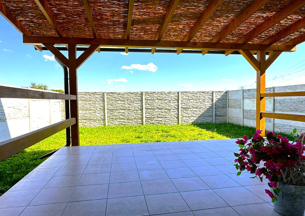 AFYREAL predaj 4izb domu Dunajská Lužná, kolaudácia 2019, veľká obývačka-50m2, krb, terasa, garáž, malá záhradka.