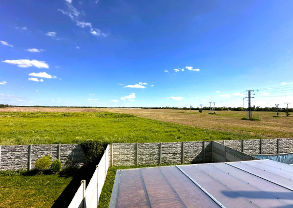 AFYREAL predaj 4izb domu Dunajská Lužná, kolaudácia 2019, veľká obývačka-50m2, krb, terasa, garáž, malá záhradka.