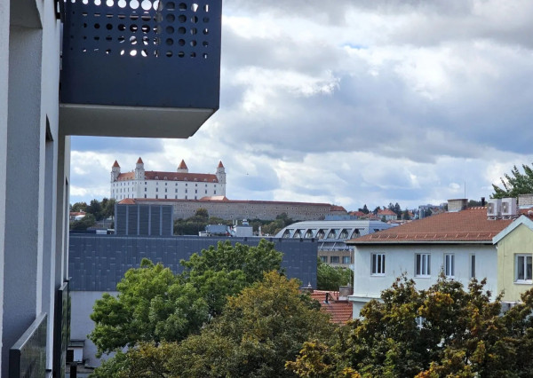 Exkluzívny 3 izbový byt s veľkou terasou a nádherným výhľadom, Bratislava - Staré Mesto