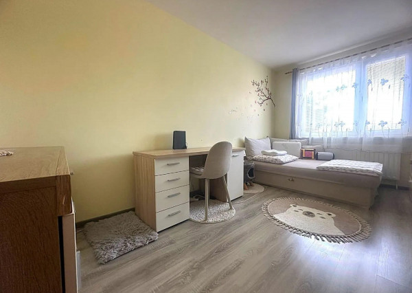 AFYREAL Predaj 4izb byt Vyšehradská Petržalka po staršej kompletnej rekonštrukcii, balkón